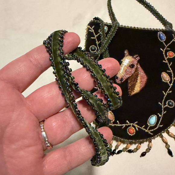 Vintage Velvet Beaded Horse Design Crossbody with Unique Detailing - Picture 4 of 10